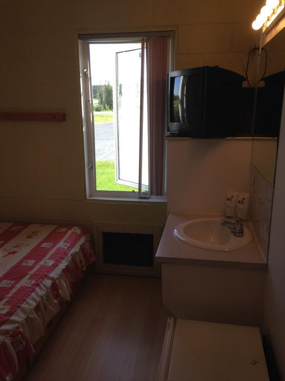 Motel Econonuit Шербрук Номер фото