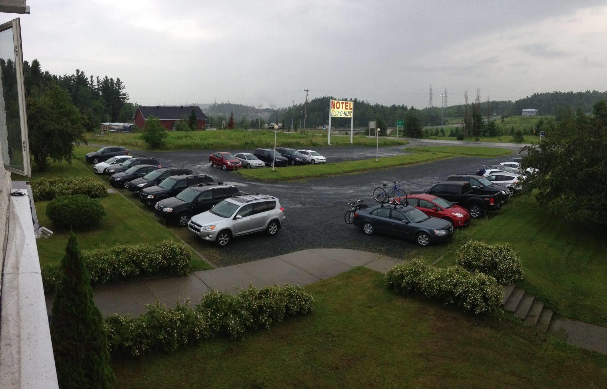 Motel Econonuit Шербрук Екстер'єр фото
